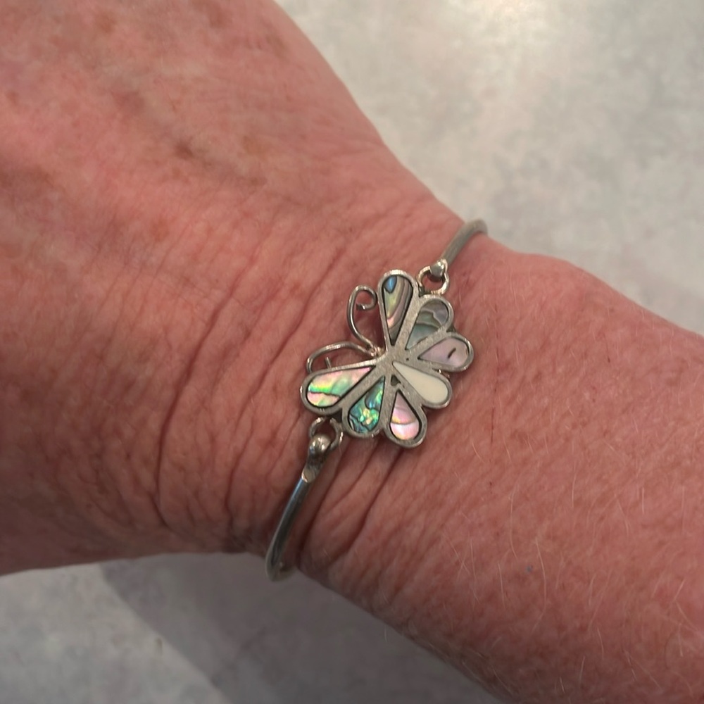 Vintage Mexican Alpaca silver butterfly bracelet - Picture 2 of 8